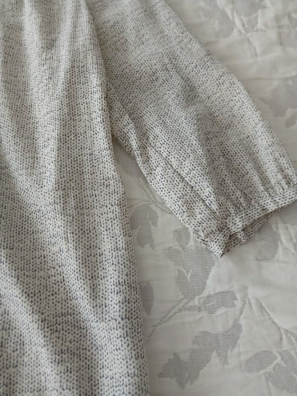 Cynthia Rowley 100% Silk Blouse - L - Picture 3 of 5
